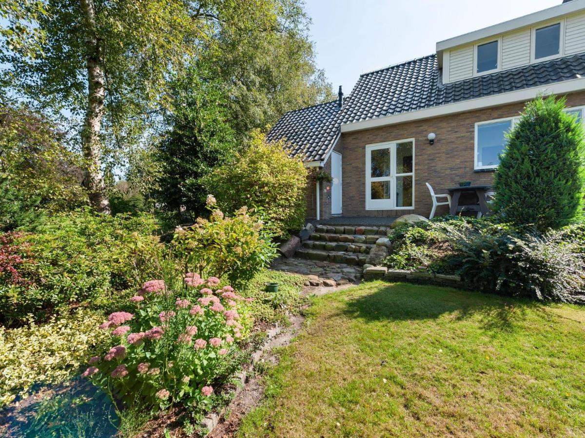 Cozy Vacation Home With A Private Garden Mantinge Værelse billede